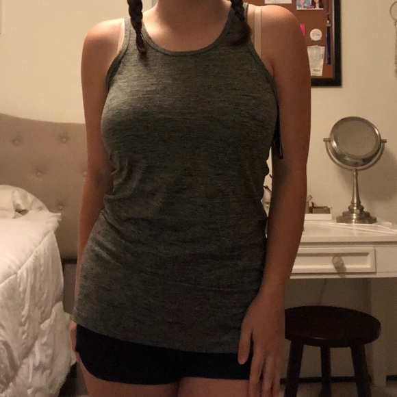 Champion Workout Tank Top - Picture 4 of 8